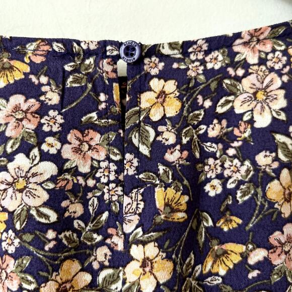 Nordstrom Elodie Blouse Size L Ditsy Floral Cropped Top Cutout Back Lightweight - Picture 5 of 8